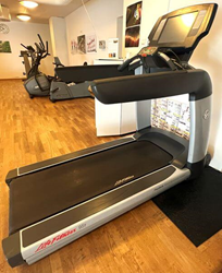 GymPartner byter ut Löpband Life Fitness 95T med TV - löpband-95t-life-fitness-2 (1).jpeg